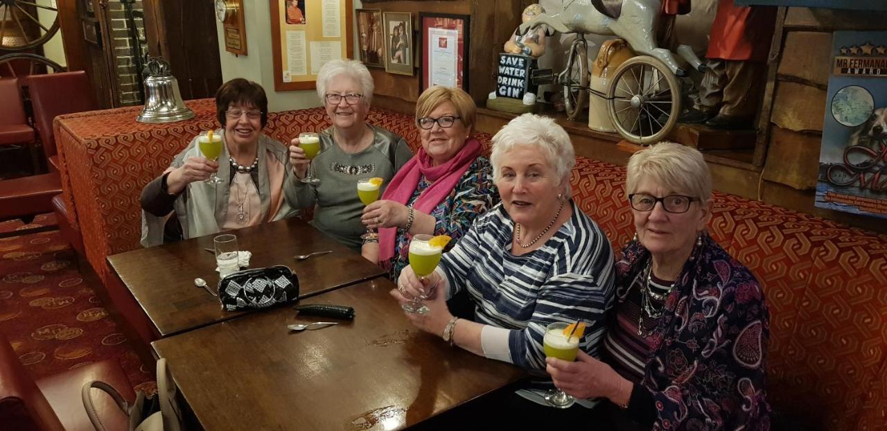 Mahon'S Hotel Irvinestown Esterno foto